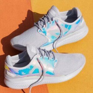 Free People New Balance Fuelcore iridescent grey running sneakers size 7.5
